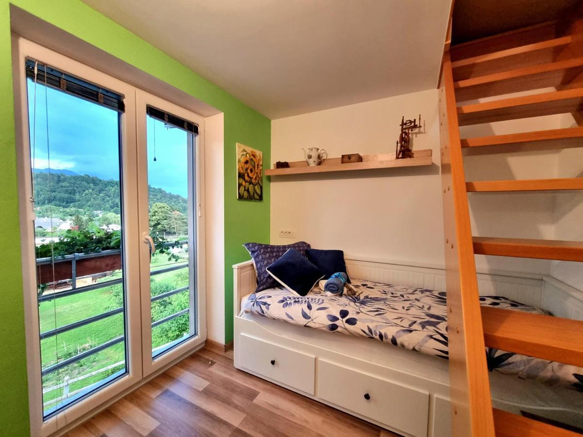 Gartnar -hiska S Pridihom Domacnosti In Pogledom Na Hribe. Apartment *